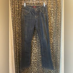 Y2K low waisted Guess straight leg jeans 26